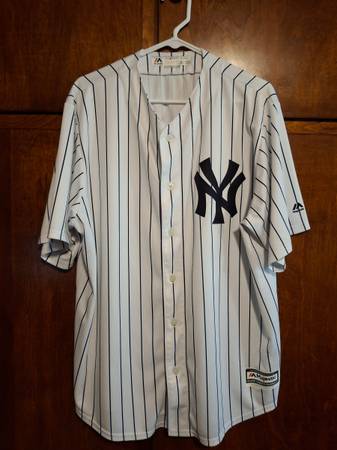 LIKE NEW MAJESTIC N.Y. YANKEES JERSEY, MEN'S XL 1