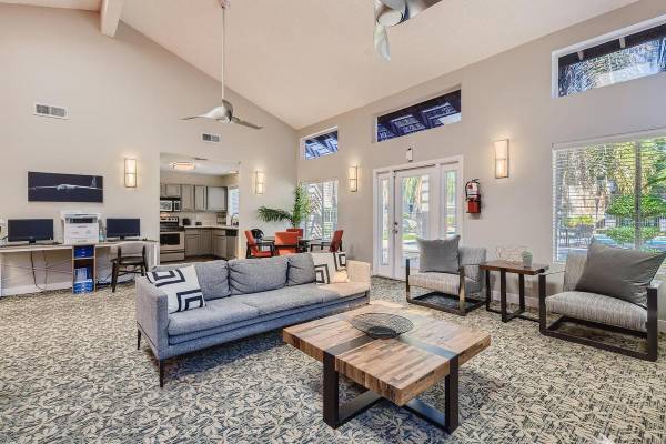 $2,085 / 2br - 905ft2 - Printing Services, Playground, Two Refreshing Pools & Spas (Located In The Heart Of Moreno Valley Near Shopping Mal)64028083979266123