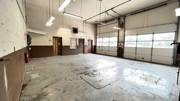 $3,500 Workshop Now for Lease (Gainesville)63823027425409124