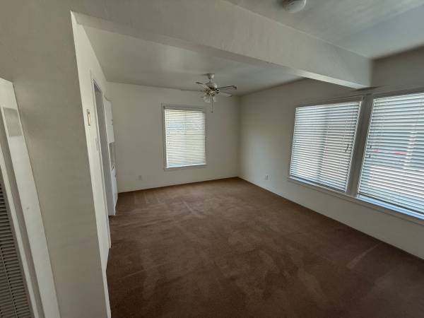 $2,395 / 1hab - 750ft2 - 216 Anita Road #3, Amplio departamento de 1 habitación en primer piso, excelente ubicación (burlingame)63695878153089122