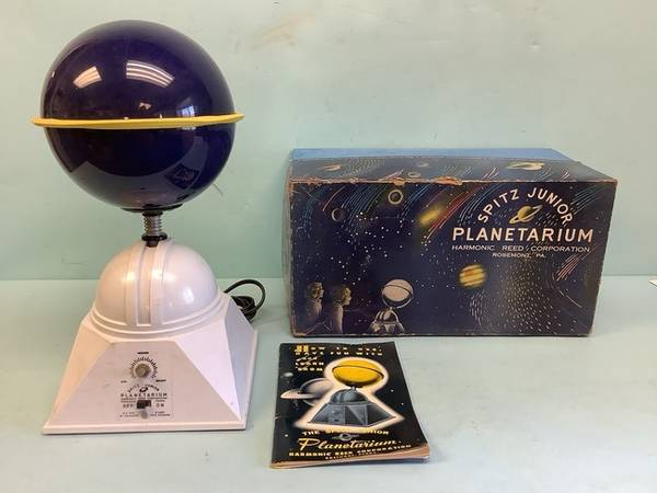 Spitz Junior Planetarium....from the 1950s...excellent condition 1