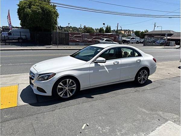 2015 Mercedes-Benz Clase C C 300 Sedán 4D - $15598,00 (Alamo Square / Nopa)63470954776833122