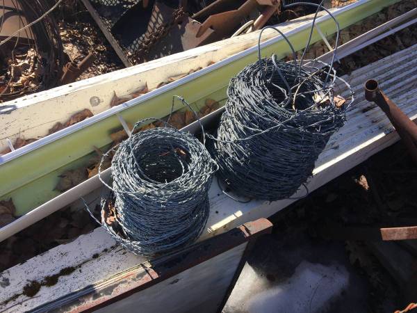 Barb wire/ bailing wire 1