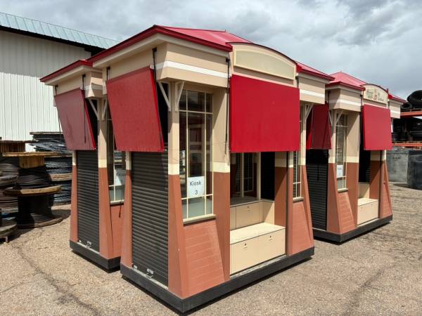 Mall Kiosk w/Electrical Capabilities 1