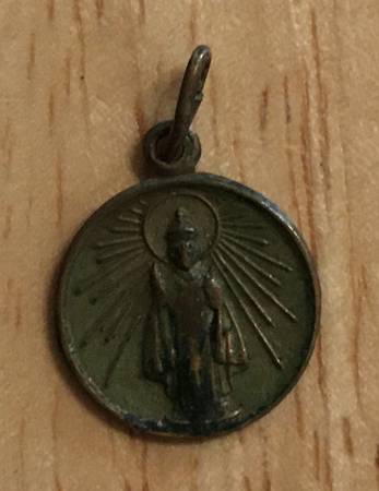 Vintage Infant of Prague Sacred Heart Catholic Pendant / Charm Medal 1
