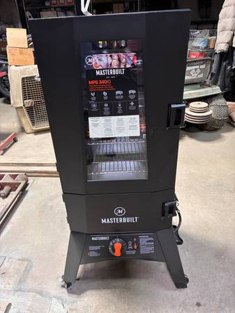 Mastercraft MPS340/G gas Smoker new fully assembled 1
