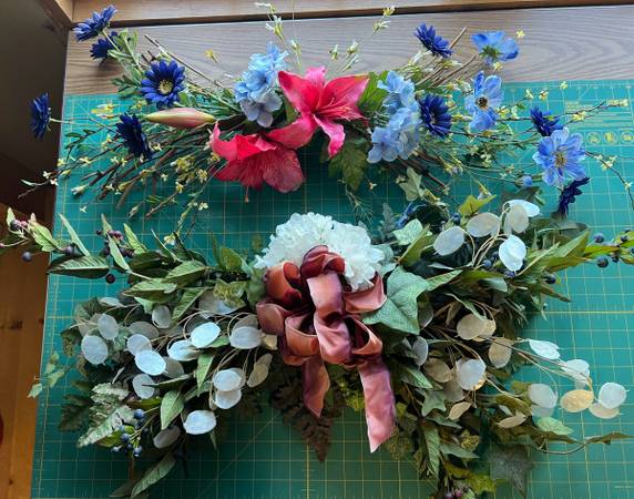 3 Decorative Wall Swags 1