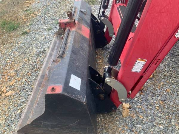 Massey Ferguson 2625 - 4x4 con cargador - $22,900 (Vincent)63440378594435121