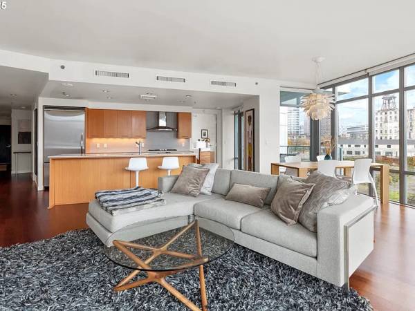 $161 / 2br - 1457ft2 - Panoramic views of the city, Willamette River (Portland)63999453688194124