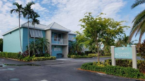 1/bd 1/ba ready to move-in by 5/31 and you get 2 month's free rent 1