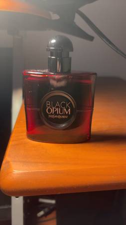 YSL black opium over red 1