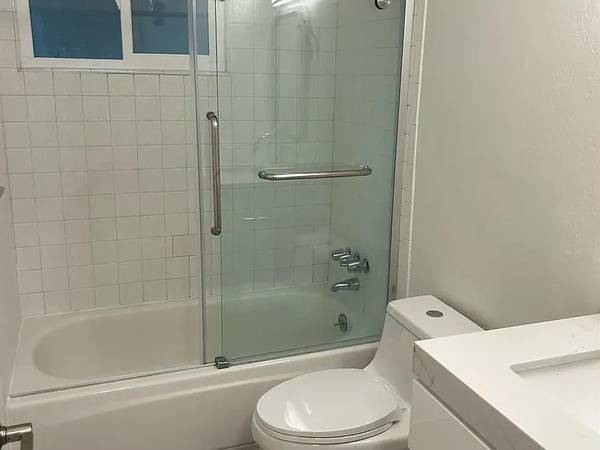$1,700 / 2br - 600ft2 - Gorgeous Recently Remodeled Downstairs Unit – Near Downtown Petaluma (petaluma)63687405719939121