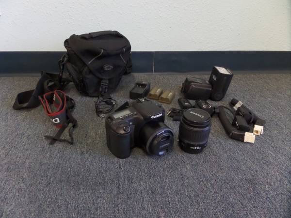Digital Camera Package - Great For Novice Photographers 1