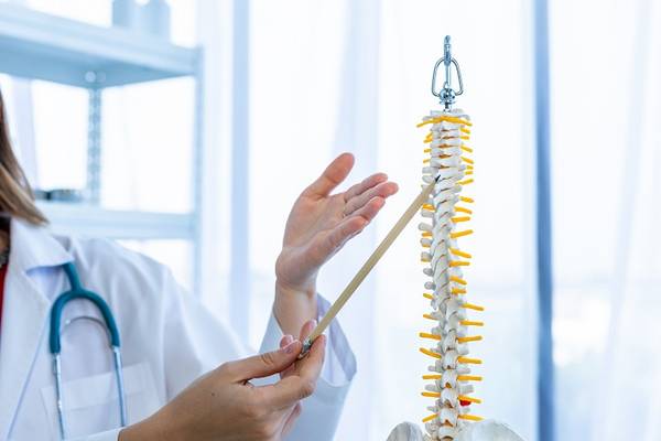 Expert Spine Care: Meet the Best Spine Specialist Doctor in Vikhroli 1