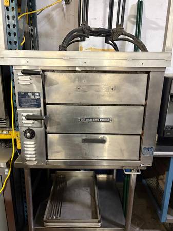 Bakers Pride GP51 Counter Gas Pizza Oven, with New Stones - Nice! 1