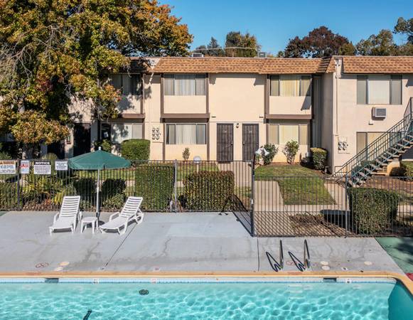 $1,600 / 1br - Stylish One Bedroom, $500 OFF! Large Pool, Community Lounge & Parking (Sacramento)64043836287746122