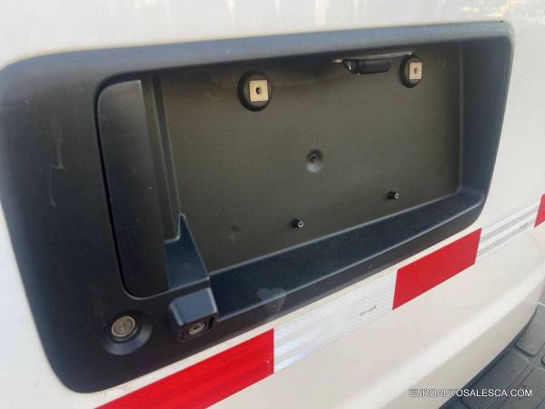 2021 Chevrolet Express 2500 - Photo 14