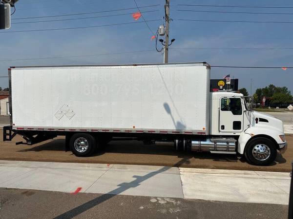 2013 Kenworth T370 26' - Photo 5