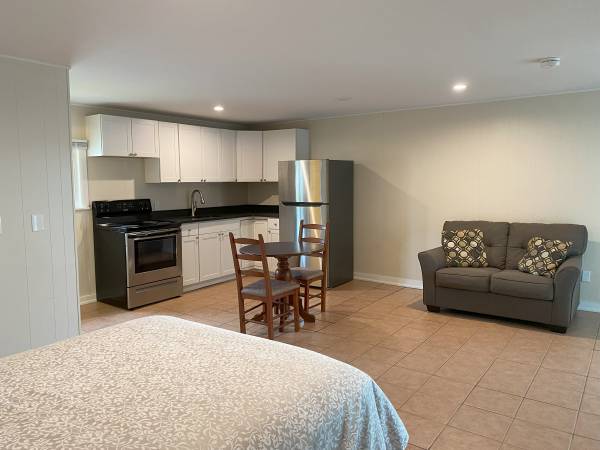 Large Studio w/Everything Included! 1