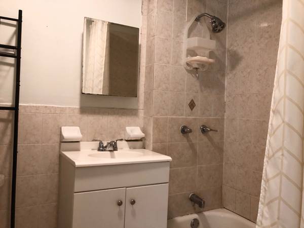 $1,295 / 3br - ¡A MEDIA CUADRA DEL TRANSPORTE Y DE REGRESO! (Bushwick)63854288694403124