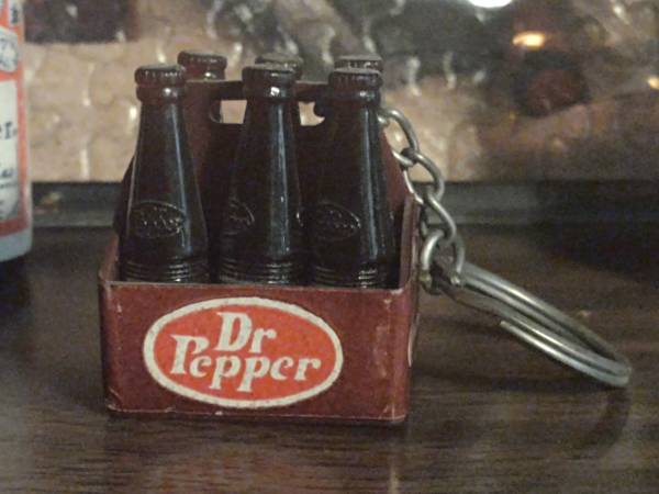 Vintage Dr Pepper 1970s-80s Promo Key Chain / Six Pack / Key Ring 1