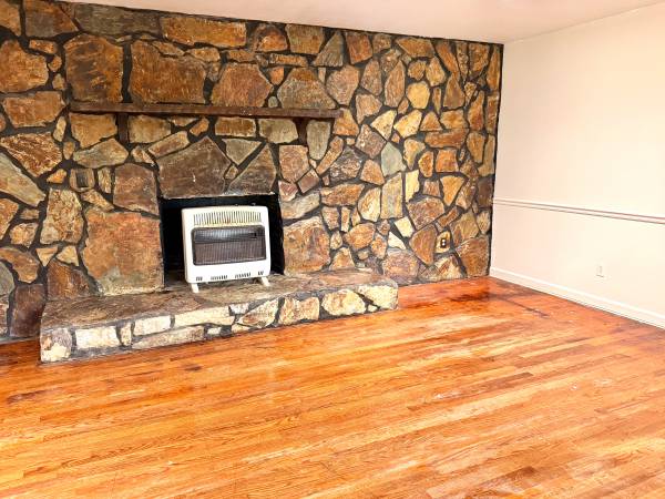 $224,900 / 3br - 1547ft2 - FIXER-UPPER BRICK RANCH (McCaysville)63792118936833123