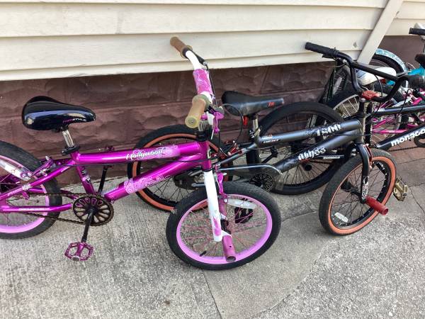 Bicicletas para niños de todas las tallas 16, 18 y 20, desde $10 hasta $30 - $10 (Lake Station, Indiana)63470451824259122