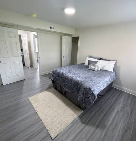 $960 / 1br - Limited-time Special: No App Fees & Reduced Rents at Westhills Square (Baltimore)63694891611779121
