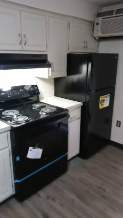 $800 / 1br - 800ft2 - 1BR with Balcony Endicott Municipal Electric Area (Endicott)64035576011777122