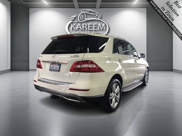 2012 Mercedes-Benz ML 350 BlueTEC AWD con cámara, navegación, techo solar y asientos calefactados - $11,14063470759704707124