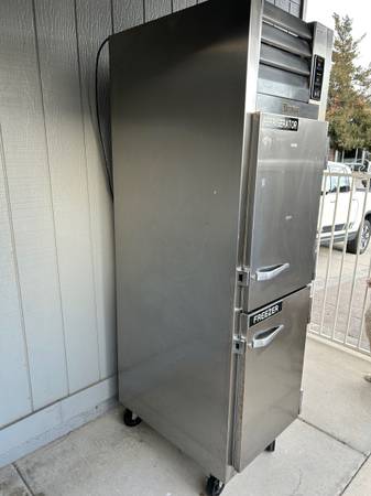 Traulsen Commercial Refrigerator/Freezer 1