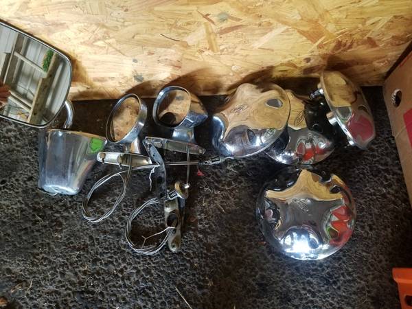 2 adjustable mirrors 1