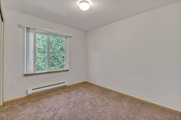 $999 / 1br - 600ft2 - View, Theater Room with comfy seating and surround sound, Refrigerator63659499835649122