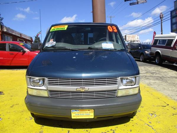 2003 Chevrolet Astro - Photo 3