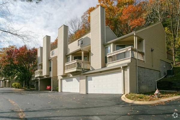 $1,688 / 2br - 964ft2 - Hot Tub, New Countertops, Bark Park, Sand Volleyball Court63680319282691120