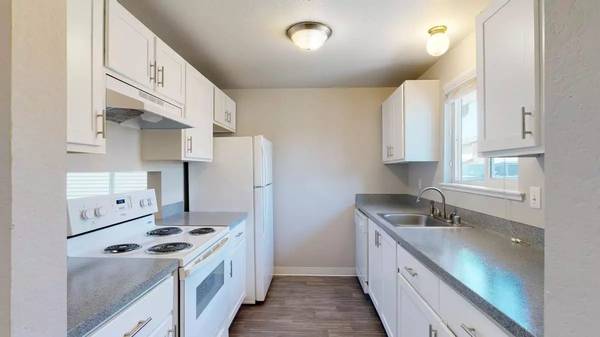 $1,999 / 2br - 980ft2 - Amazing 2 bed, 1.5 bath at Quilceda Gardens! Washer/dryer included! (Marysville)63910194665859124