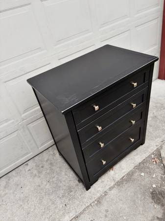 Fairhaven black chest 1