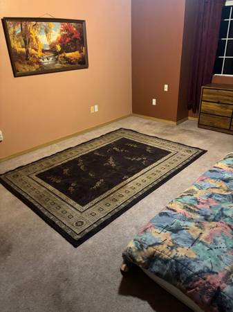 $850 / 2br - 200ft2 - 2 bedrooms for rent near Boeing in south Everett w/parking Utils incl (Everett)63885005870979121