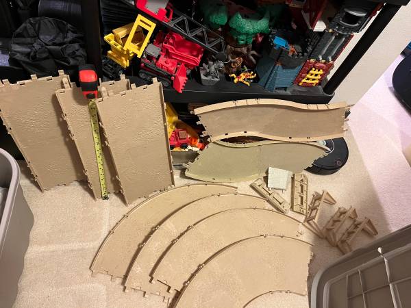 9” wide indoor micro car race track 1