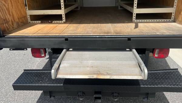 2019 Ford E-350 Econoline Super Duty Cutaway Box Truck Dually 1 Owner - $14,600 (Largo)63443743742337124