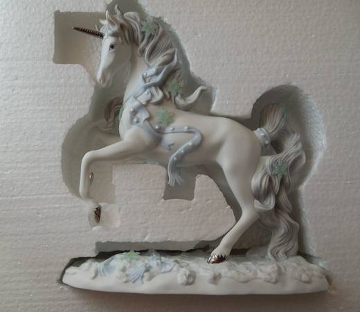 Princeton Gallery 2002 Yuletide Majesty Unicorn 1
