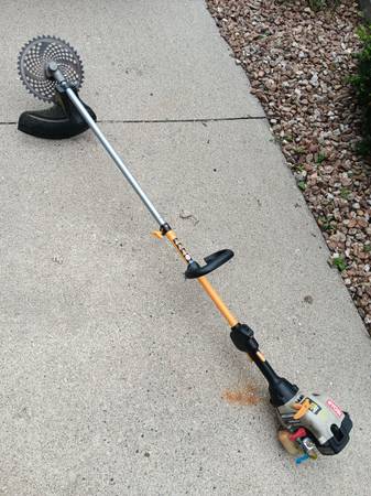 BRUSH CUTTER - NEW CARBURETOR NEW LINES RYOBI 30 CC LARGE. Cut weeds, heavy brus 1