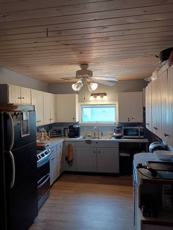$159,999 / 5br - 3000ft2 - Large 4 Bedroom 2 Bath With Separate Entrance Apt (Whitehall)64179951891971122