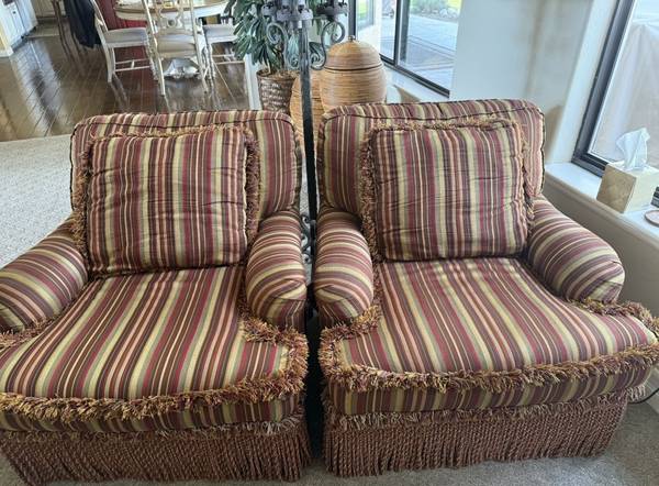 Beautiful Taylor King Custom Chairs 1