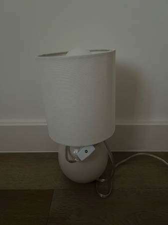 Small Beige bedside lamps, round base, set of 2 1
