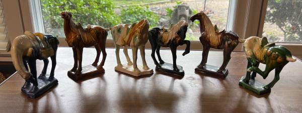 Set of 6 Dynasty horses 1