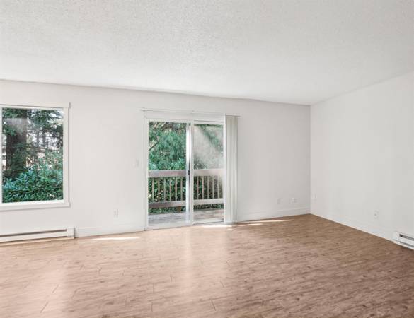 $1,495 / 2br - New Cedar Decks, Plank Wood Flooring - 2 Bed Apt & Large Kitchen (Halsey & I-84)63999453569410123