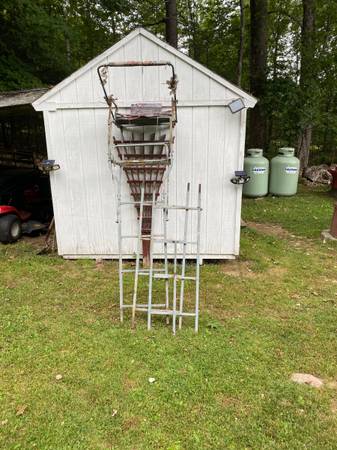 Ladder Tree Stand 1