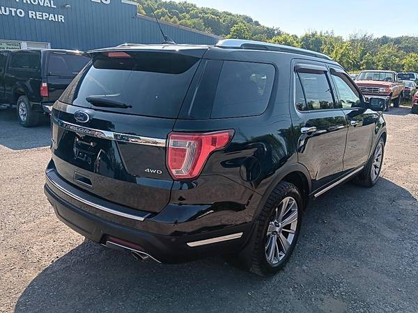 2018 Ford Explorer Limited AWD 3rd row seat 3.5L 6cyl leather sunroof - $17995.0063442723491715123