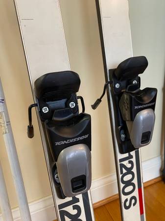 Snow skis and poles for sale 1